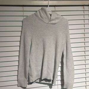 Light grey sweater